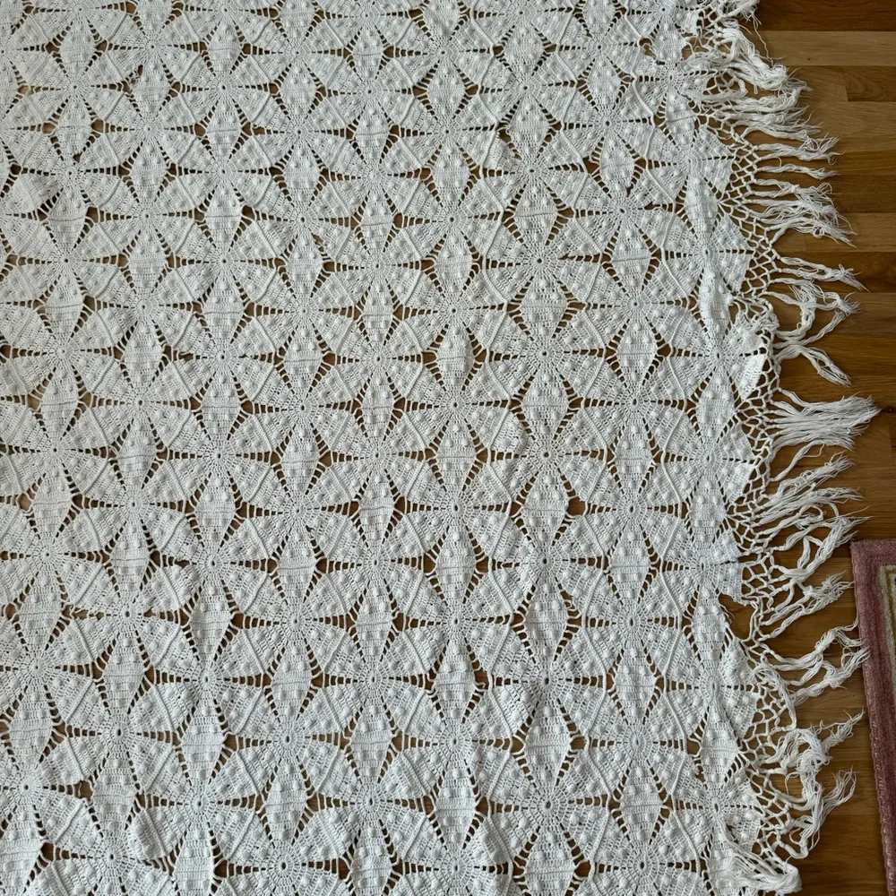 handmade vintage heavy cotton lace bedspread, popcorn crochet stars, long fringe